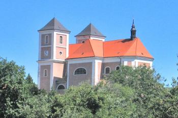 Kostel Nanebevzetí Panny Marie v Pozořicích ( © Pavel Vítek 05/2011)