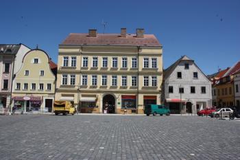 Severní fronta náměstí T. G. Masaryka ( © Ivan Grisa 07/2011)