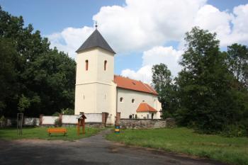 Kostel od jihozápadu ( © Ivan Grisa 07/2011)