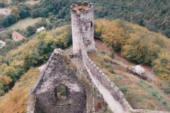 Pohled z věže k jihu (© Lukáš Pechánek, 09/2001)