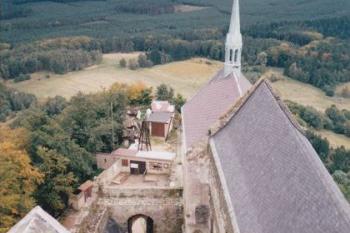 Pohled z věže k severu (© Lukáš Pechánek, 09/2001)