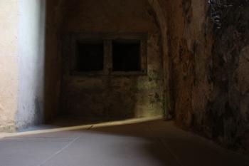 Hradní kaple: západní stěna sakristie ( © Ivan Grisa 09/2011)