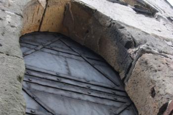 Velká věž: původní vstupní portálek ( © Ivan Grisa 09/2011)