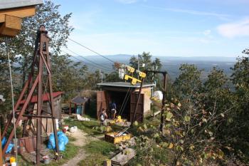 Horní stanice nákladní lanovky v místech východního barokního bastionu ( © Ivan Grisa 09/2011)