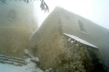 Severní podhradí (© Petr Kocháň 4.12.2005)