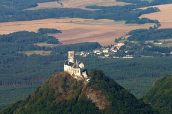 Bezděz - Letecký snímek ( © Radovan Smokoň 08/2006)