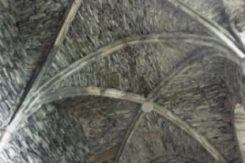 klenba jižního manského paláce (© Milan Caha, 09/2006)