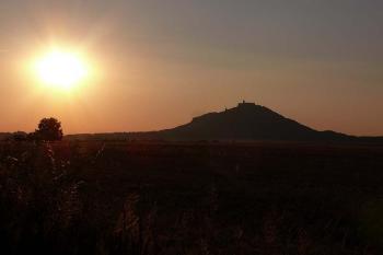 Podvečerní nálada s Bezdězem (© Jiří Cukr, 07/2010)