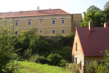 Zámek v Okříškách (© Bohuslav Buďa, 08/2009)