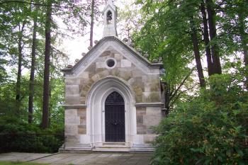 Lázně Jeseník – Priessnitzova hrobka (© Ivo Rozehnal, 07/2011)