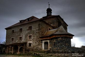 Tvrz Malešov (© Petr Hingar, 09/2009)