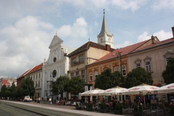 Kostel a klášter od jihozápadu ( © Ivan Grisa 07/2011)