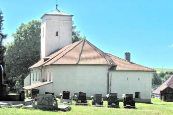 Hřbitovní kostel Nanebevzetí Panny Marie ve Vítkově ( © Pavel Vítek 06/2011)