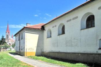 Hřbitovní kostel Nanebevzetí Panny Marie ve Vítkově ( © Pavel Vítek 06/2011)