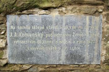 cedule na místě býv. srubu (© Rodochrozit, 7/2011)