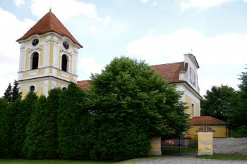 kostel od severozápadu ( © Pavel Zany Komárek 17. 6. 2009)
