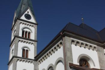 Kostel od jihovýchodu ( © Ivan Grisa 08/2011)