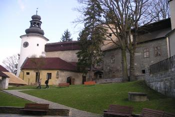 hrad a zámek Úsov (© Vlastislav Mareček, 04/2011)