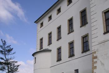 hrad a zámek Úsov (© Vlastislav Mareček, 04/2011)