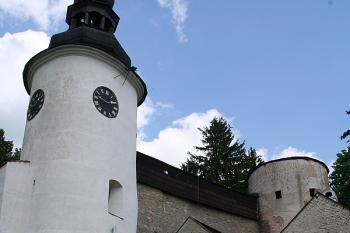 Hladová věž od jihozápadu ( © Ivan Grisa 05/2009)
