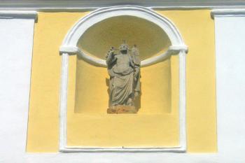 Pohřební kaple rodiny Pöttingů v Habrech ( © Pavel Vítek 08/2011)