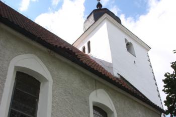 Věž a loď od severu ( © Ivan Grisa 08/2011)