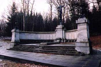 Ringhofferova hrobka (2002© Vlky, Jirka Čížek)
