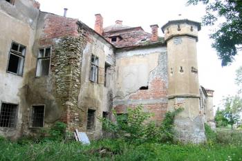 Zámek ( © Pavel Vítek 06/2006)