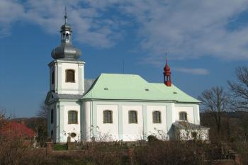 kostel od JZ (© Rodochrozit, 11/2011)