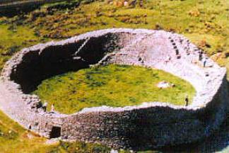  (http://www.sneem.net/staiguefort/)