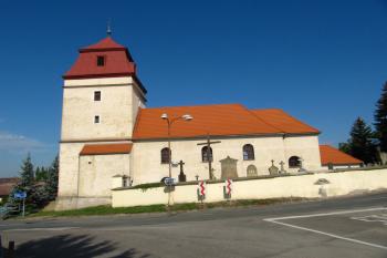 kostel od JV (© Rodo chrozit, 09/2011)