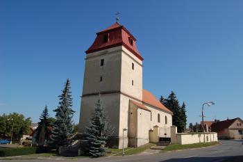 kostel od JZ (© Rodochrozit, 09/2011)