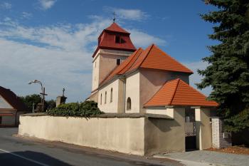 kostel do východu (© Rodochrozit, 09/2011)