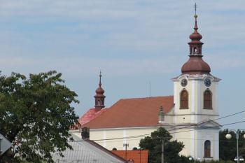 kostel od JV (© Rodochrozit, 09/2011)