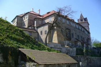 Brandýs nad Labem - pohled na severní průčelí od mlýna (© Pavel Jarý,  22.04.2007)
