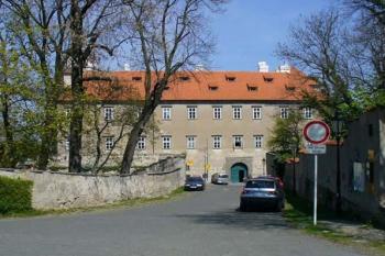 Brandýs nad Labem - vstupní jižní průčelí (© Pavel Jarý,  22.04.2007)
