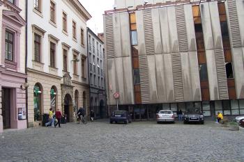 Olomouc - kaple sv. Cyrila Metoděje - v těchto místech, pod OD PRIOR, stávala do konce 18. století kaple (© Ivo Rozehnal, 10/2011)