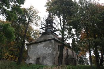 Kostel od jihozápadu ( © Ivan Grisa 10/2011)