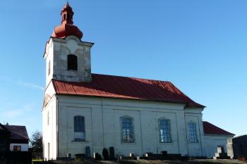kostel od východu (© Jaroslav Valečka, 10/2011)