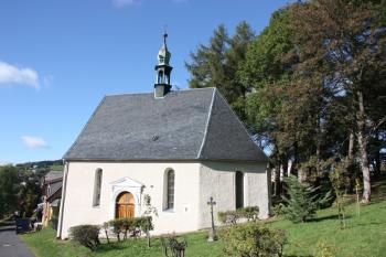 Kostel od jihu ( © Ivan Grisa 10/2011)