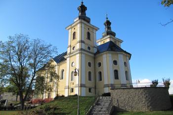 kostel od JV (© Rodochrozit, 10/2011)
