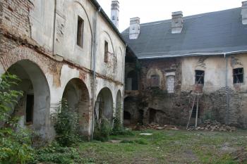 Zámecká budova, průsečík křídel ( © Petr Nožička 9/2012)