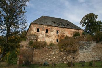 Budova původního hradu ( © Petr Nožička 9/2012)