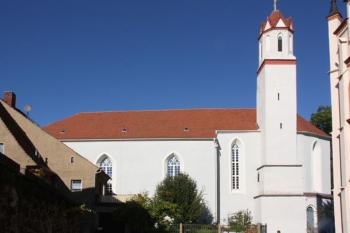 Kostel od jihu (© Ivan Grisa 10/2011)
