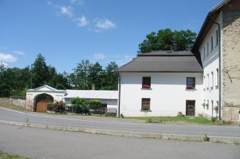 pohled od jihu (© D Dohňanský, 07/2015)