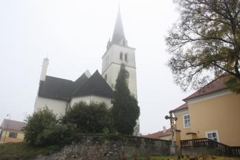 Kostel od východu ( © Ivan Grisa 10/2011)