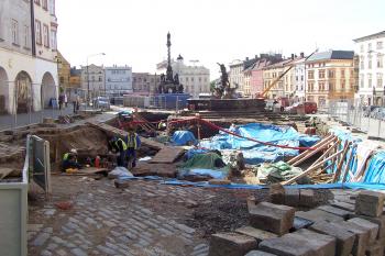 Olomouc - Archeologický průzkum Dolního náměstí - místo kaple sv. Markéty (© Ivo Rozehnal, 06/2012)