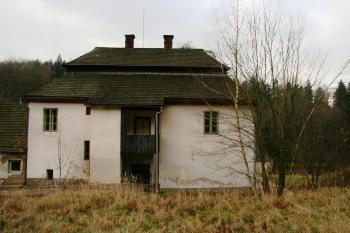 Zadní strana zámku ( © Petr Nožička 12/2011)