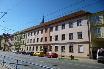 klášter petrinů s kostelem Panny Marie Růžencové České Budějovice (© Vlastislav Mareček, 08/2016)
