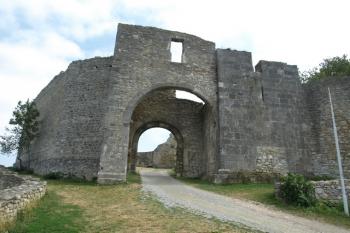 vstupní brána (© Milan Caha 06/2011)